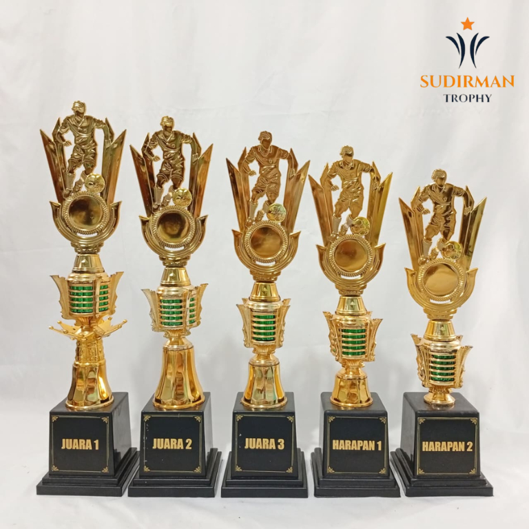 PIALA SET ISI 5 | PIALA SET MURAH KOMBINASI MAHKOTA DAN PAGODA B4 | FIGUR SEPAK BOLA FUTSAL