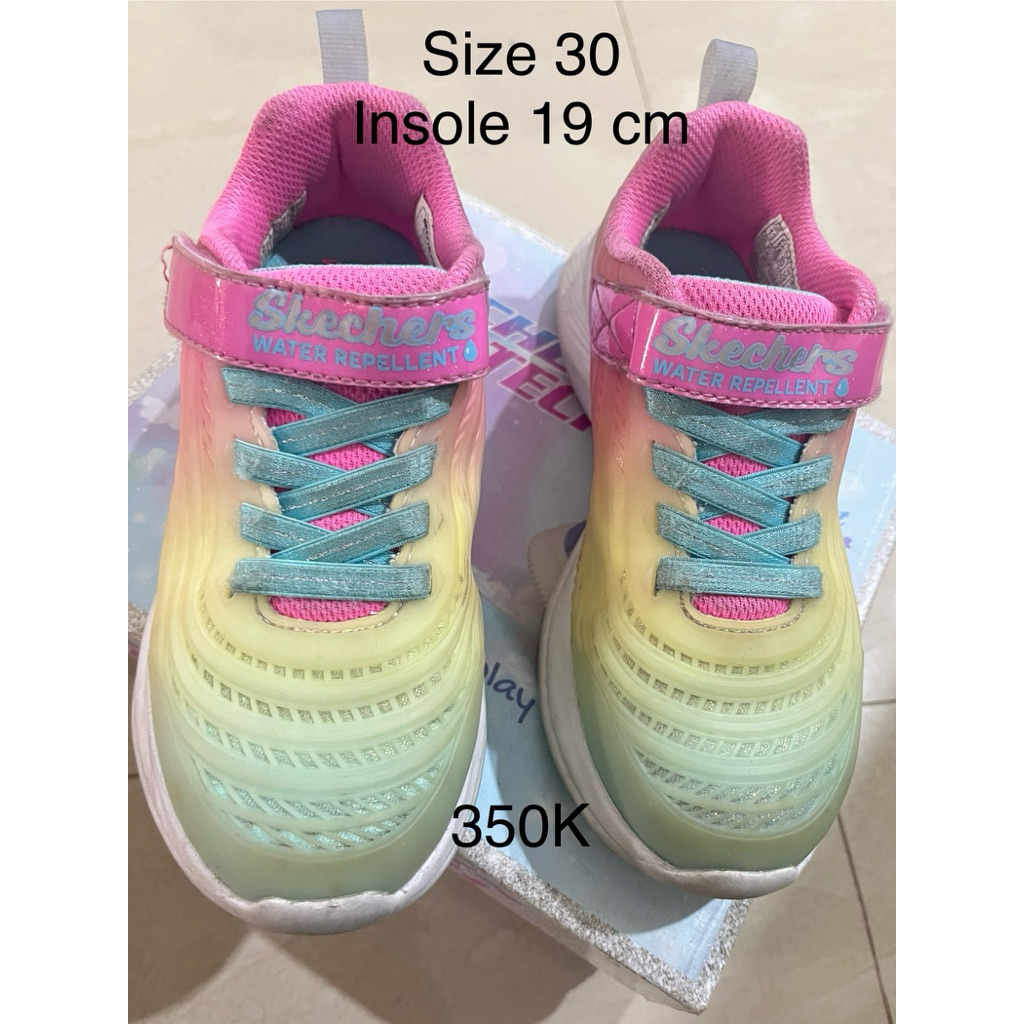 sepatu skechers anak perempuan