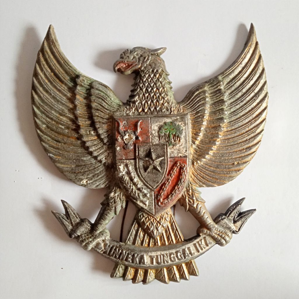 Antik Vintage Lambang Negara Garuda Pancasila Dinding Aluminiun P.26cm Utuh Tua Lama Layak Koleksi