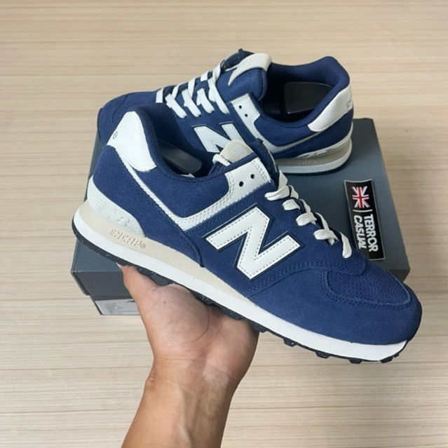 New Balance 574 Navy Originals BNIBWT
