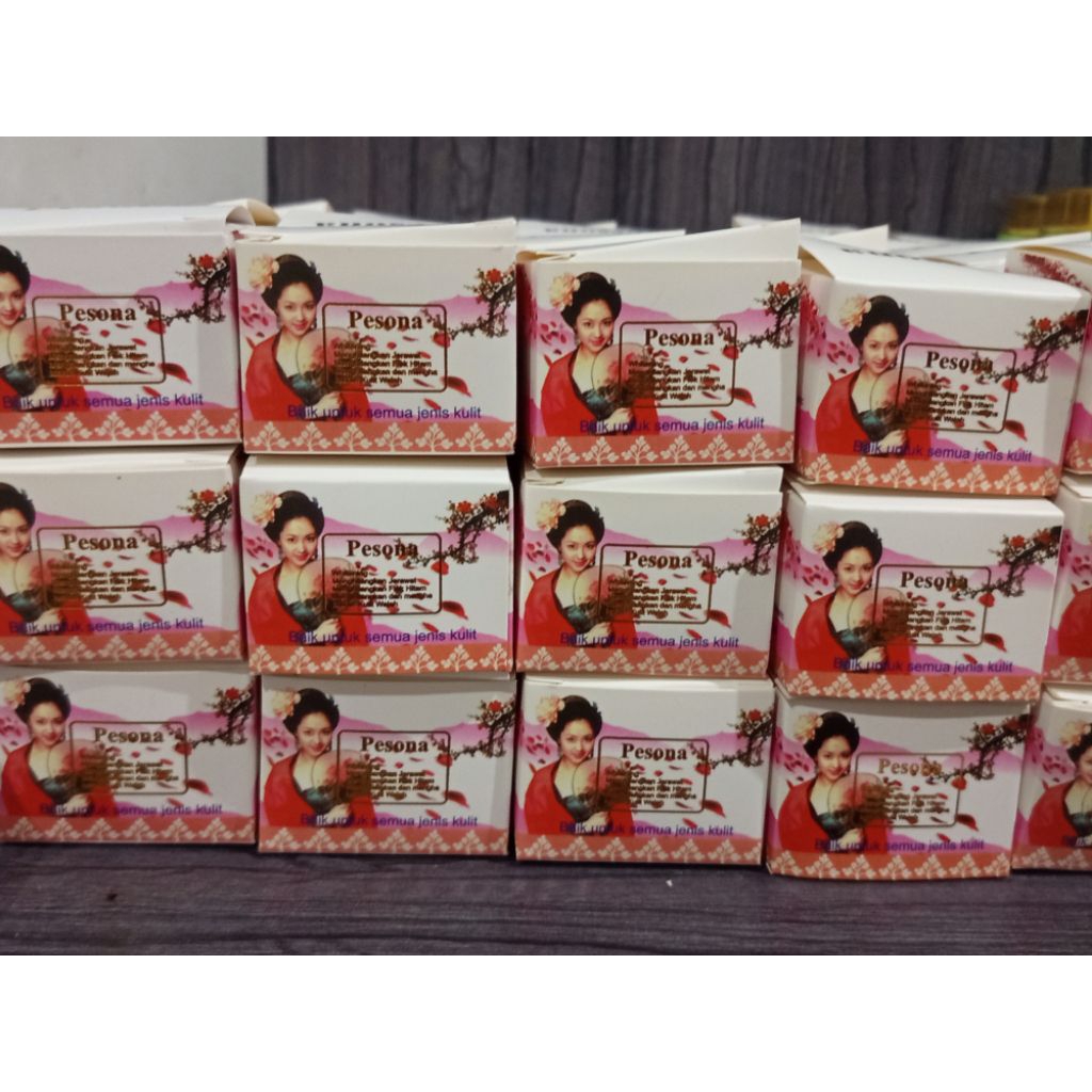 PESONA WHITENING LUSINAN/ FREE 1 PCS