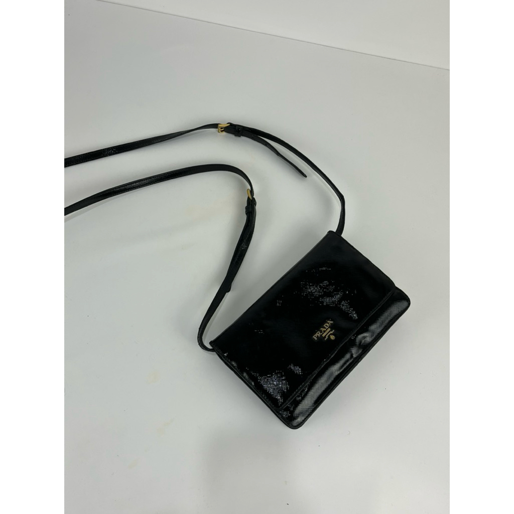 PRADA SAFFIANO SLINGBAG