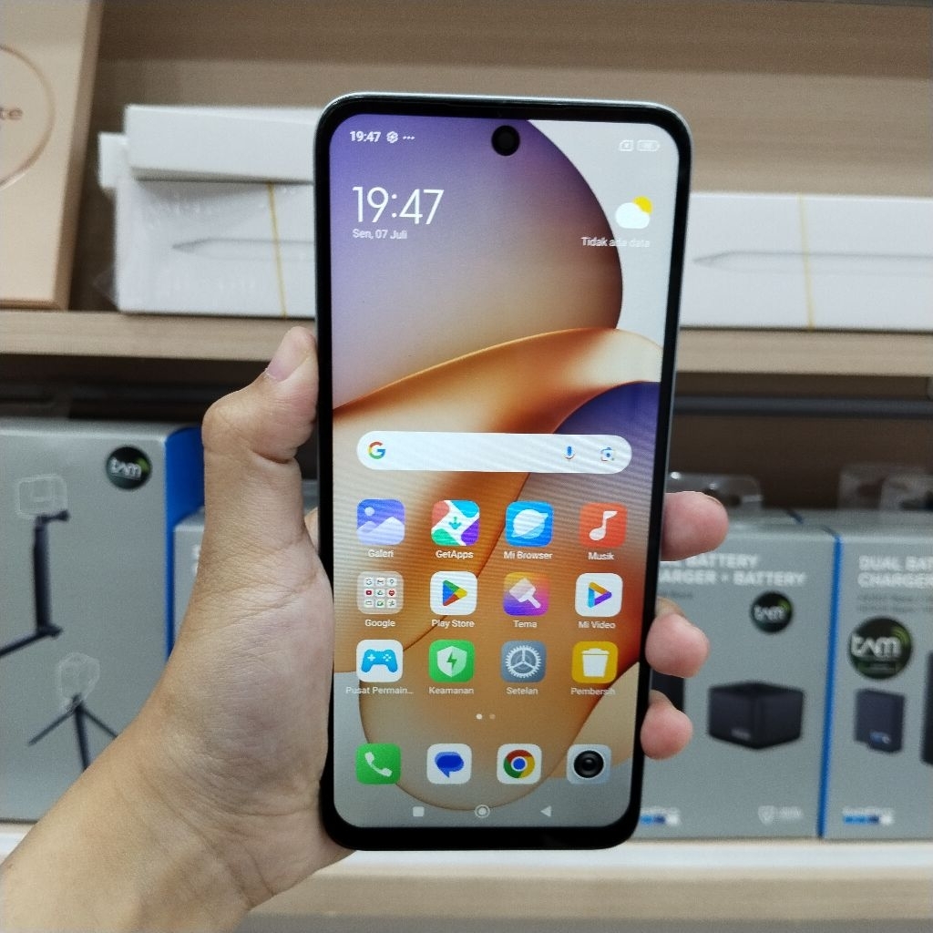 XIAOMI REDMI 13 8/128 XIAOMI REDMI13 8/128 SECOND BEKAS GARANSI RESMI
