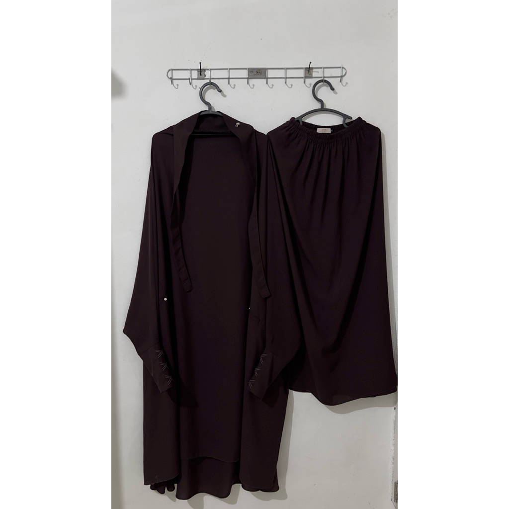 Preloved Set Alesha by Alfi Huraiyah