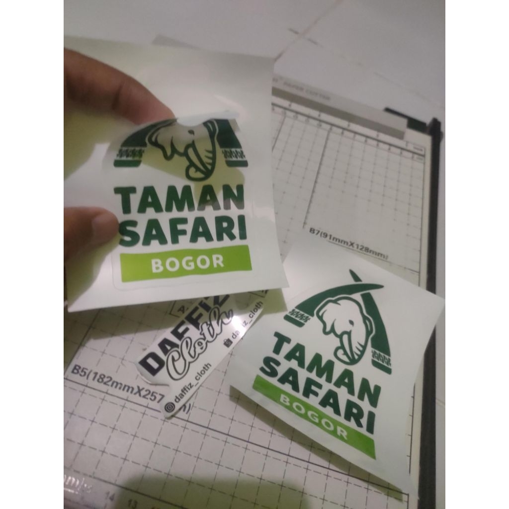 STIKER VINYL TAMAN SAFARI