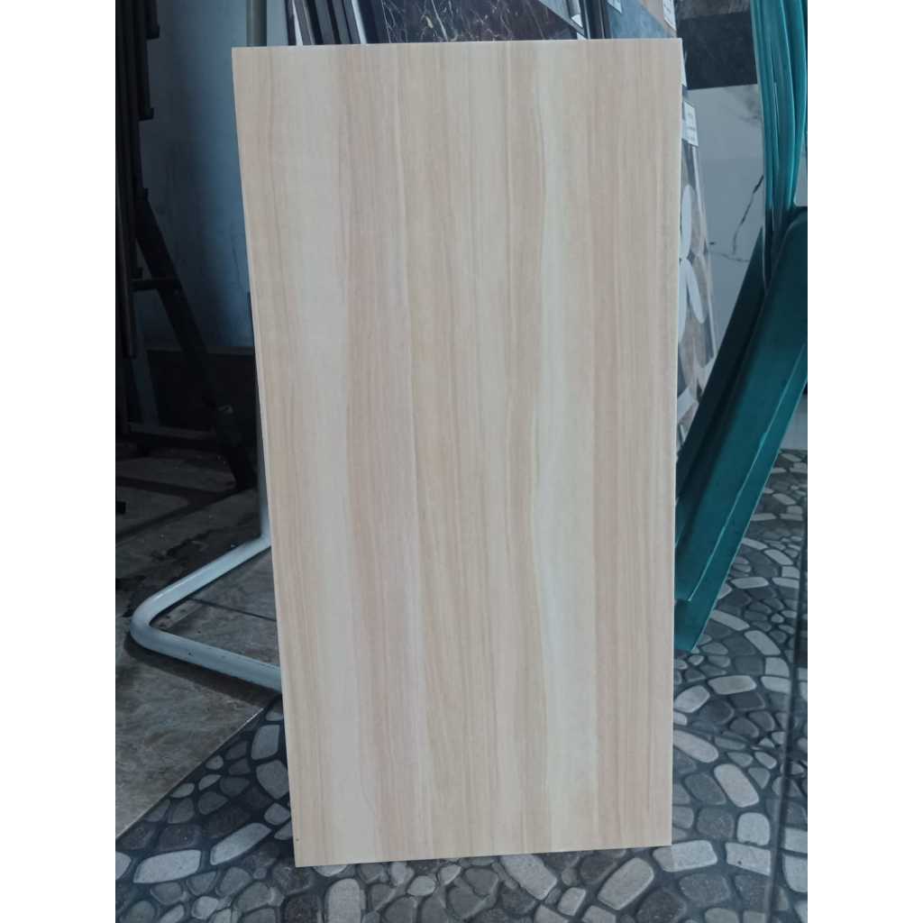 Keramik Dinding Halus 30x60 UNO Cortez BN
