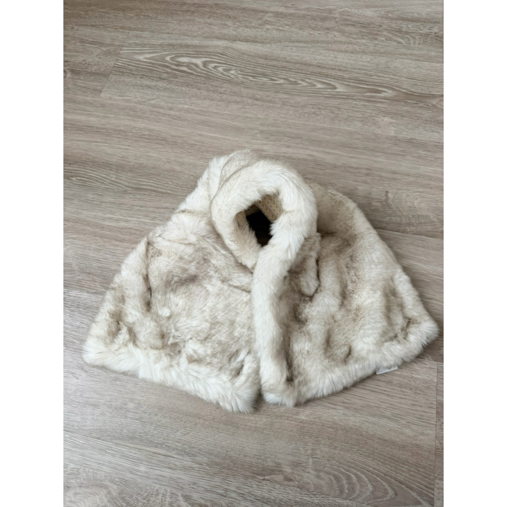 Baru UNIQLO shawl bulu syal kerah bulu