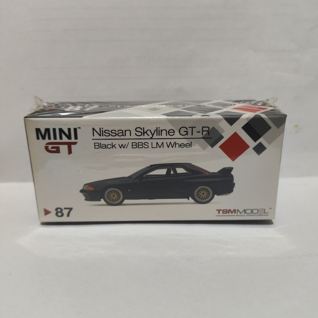 Mini GT 87 Nissan Skyline GT-R R32