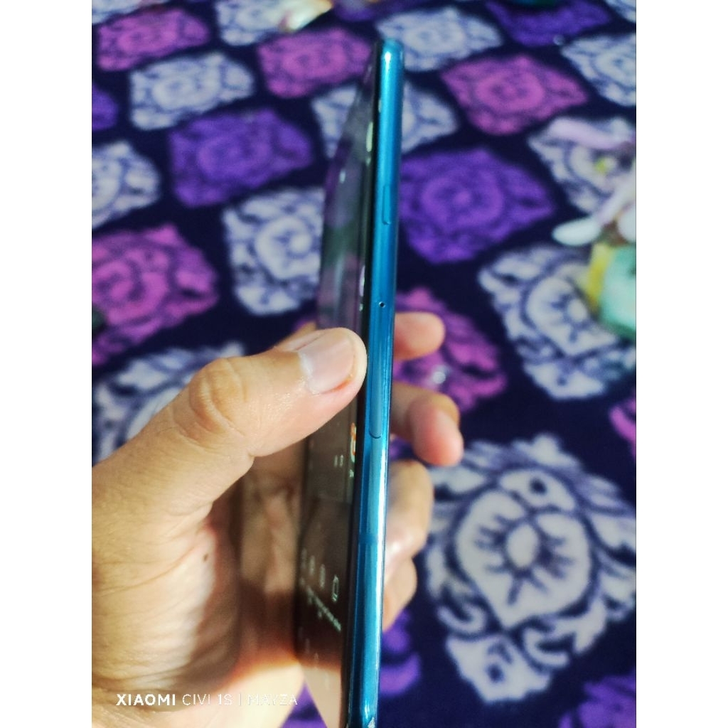 LG V40 ThinQ 4/128gb