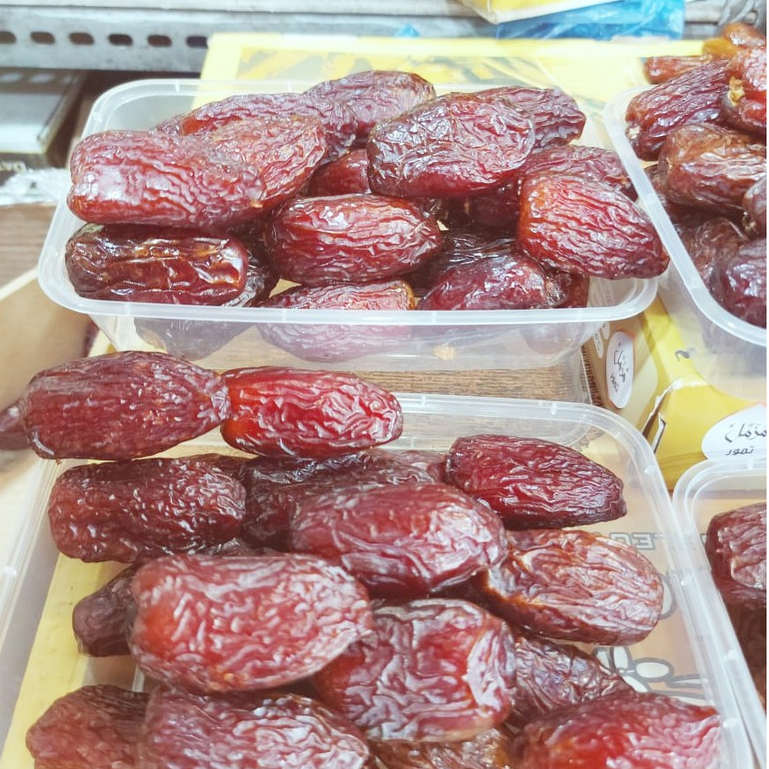 kurma medjool jumbo 1kg + box mika