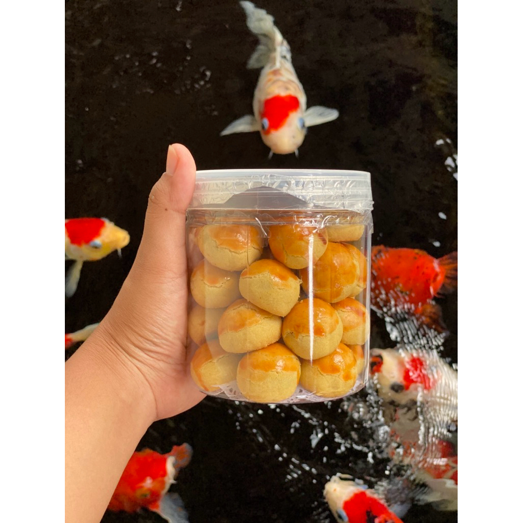 Kue kering toples tabung