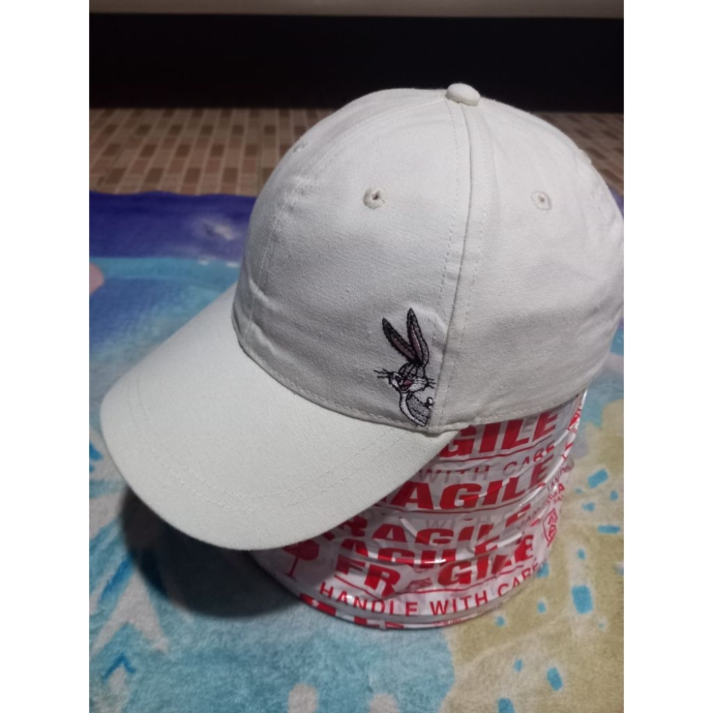 Preloved Topi LOONEY TUNES BUGS BUNNY Baseball