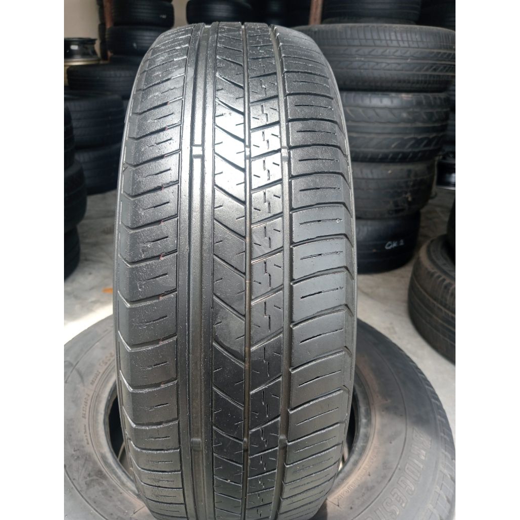 BAN 175 60 R15 DUNLOP SP31