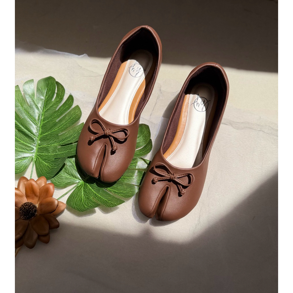 Hy_shoes Kyomi Sepatu Tabi Coklat