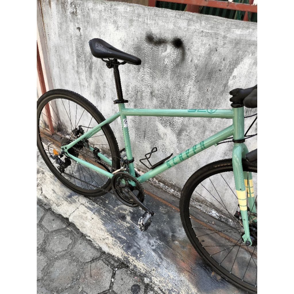 sepeda Roadbike Genio scappa