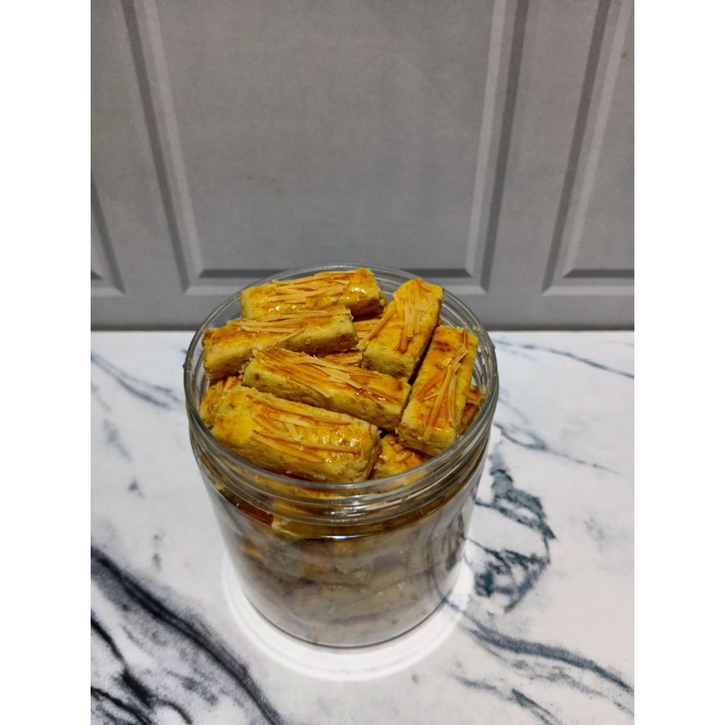 KASTENGEL KEJU By.Nabe' Toples tabung 500ml, kue kering, keju cheddar, praktis untuk sajian