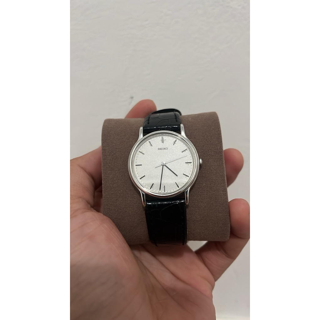 Seiko Classic Vintage