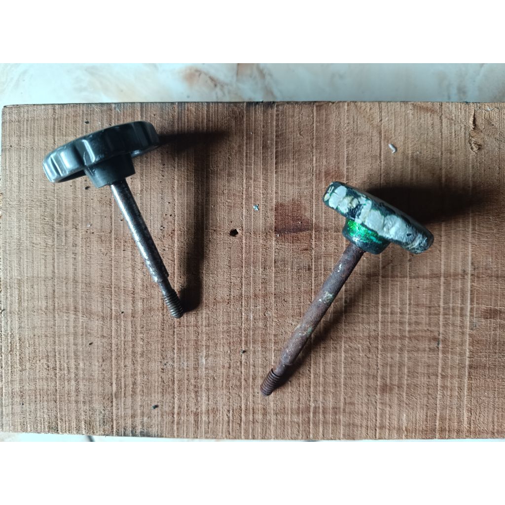 Tutup box aki c70 original set kanan kiri