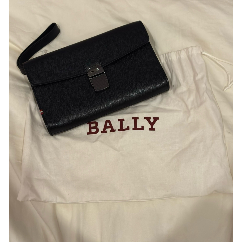 preloved bally clutch - black leather