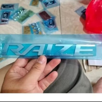 emblem toyota raize chrome