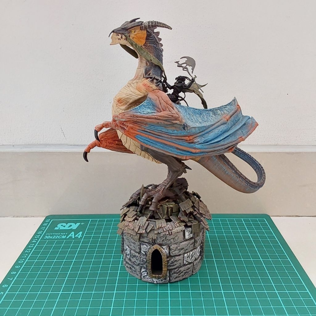 MCFARLANE DRAGONS SERIES 1 ETERNAL DRAGON CLAN QUEST FOR THE LOST KING