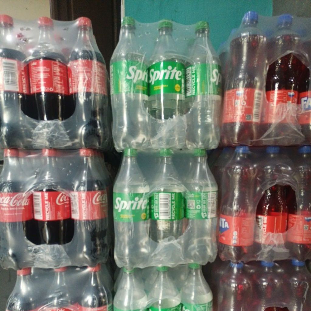 Minuman Berkarbonasi Coca-Cola, Sprite, dan fanta 1 Liter Rasa Lemon