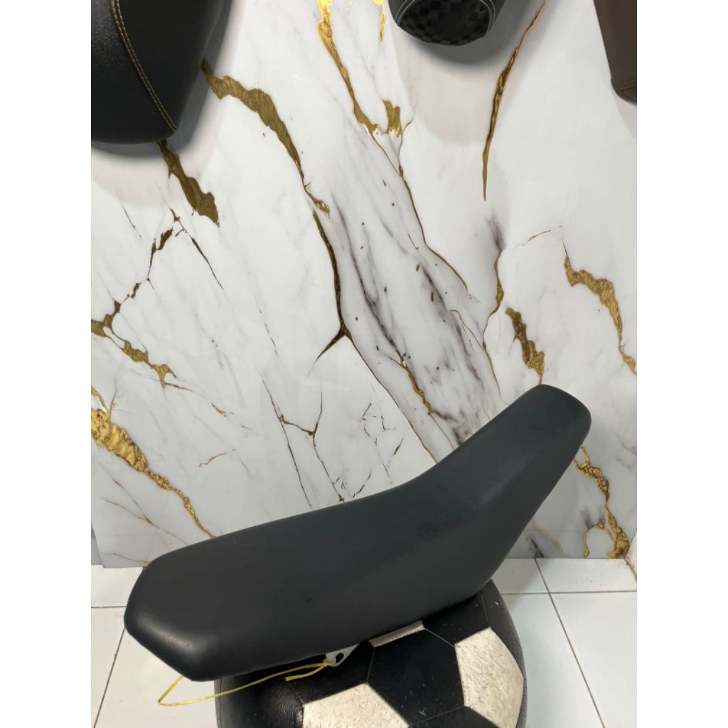 Jok Crf 150 l fiber HITAM,PUTIH / Jok crf 150 l standar empuk nyaman