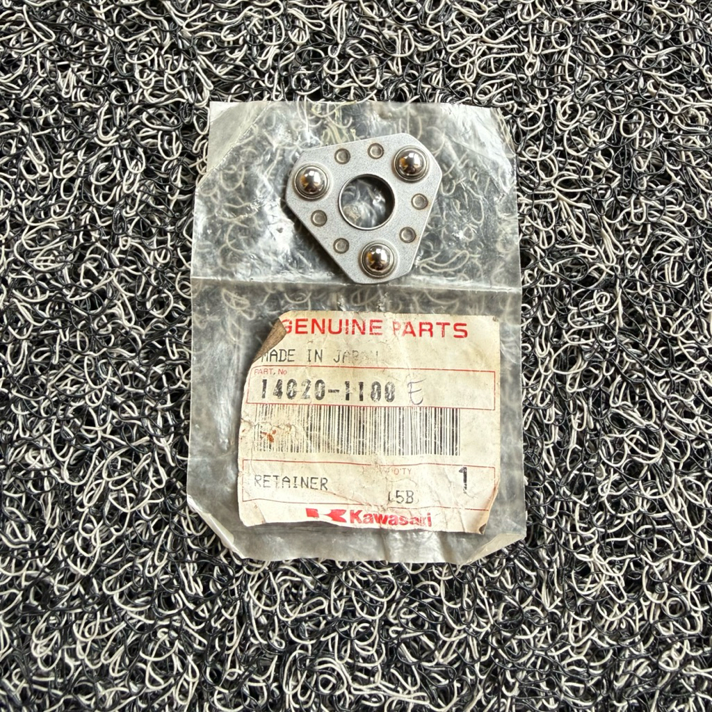 Pelor Segitiga Retainer Kawasaki Kaze Original 14020-1100
