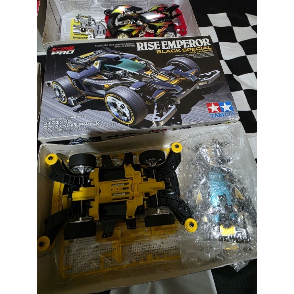 RISE EMPEROR BLACK SPECIAL