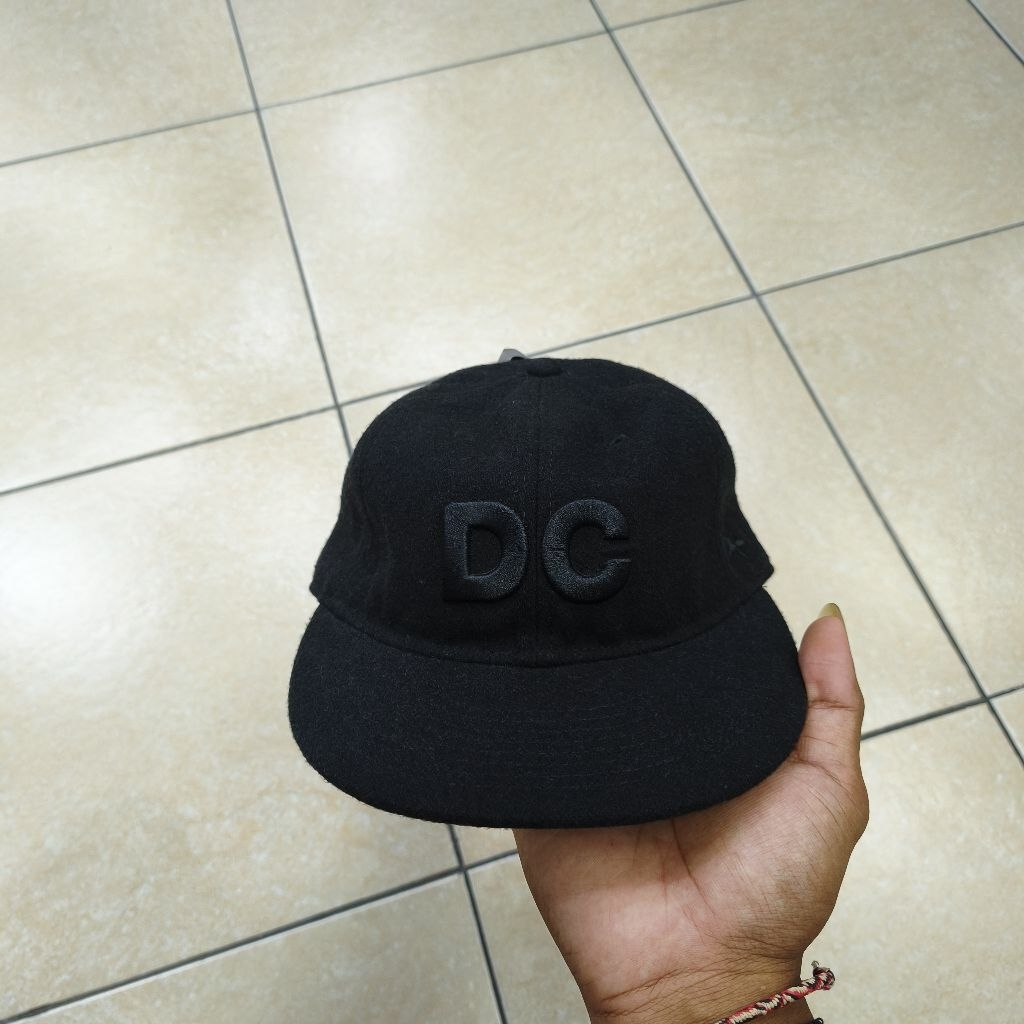 Topi DC 1994 Strapback Black Original