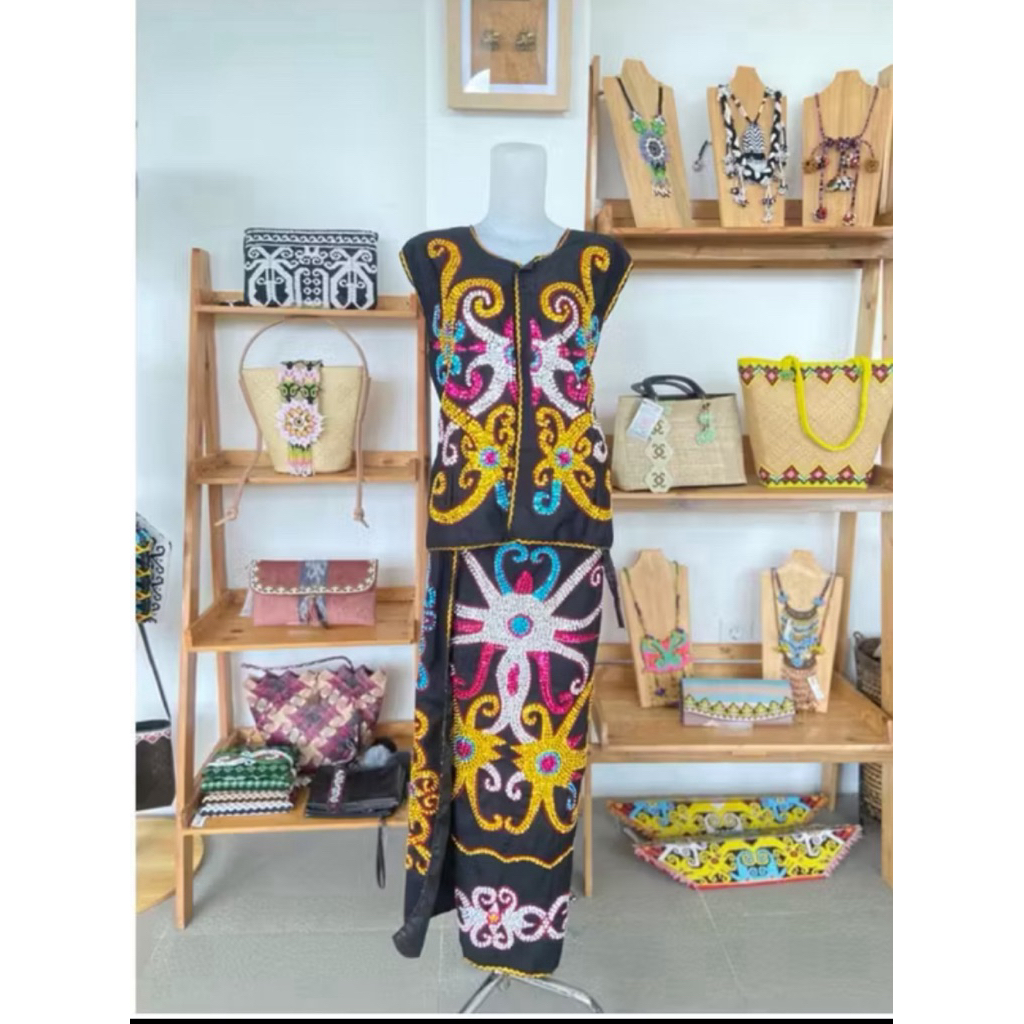 Kayan Art - Baju Adat Dayak Kenyah Set Dewasa / SMA & SMP / SD / TK / Set Tari Dayak Kenyah Wanita /