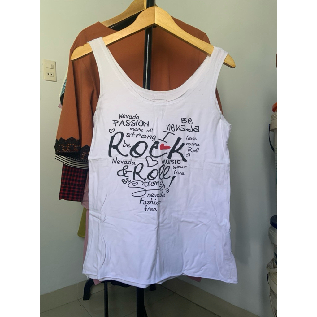 Tanktop Wanita Nevada size XL - Preloved