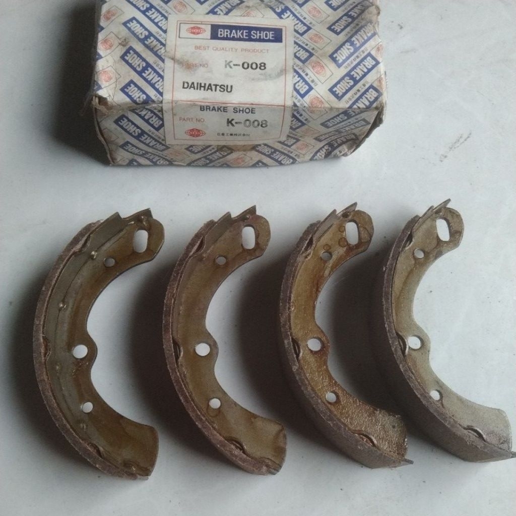 BRAKE SHOE KAMPAS REM DAIHATSU HIJET 1000 S75 DEPAN K-008 ORIGINAL JAPAN