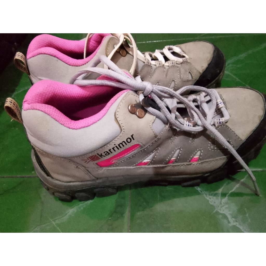 Preloved Sepatu Gunung