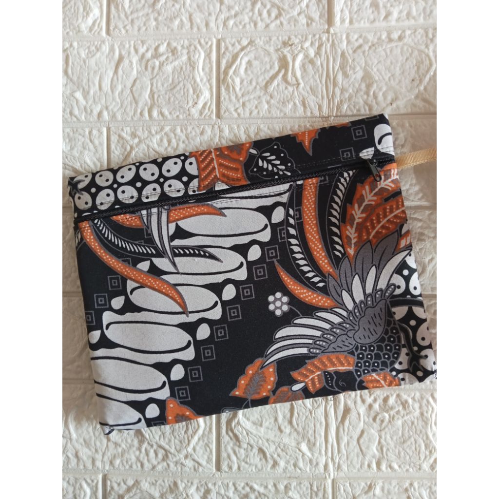 DOMPET BATIK UKURAN BESAR, POUCH BATIK BESAR, UKURAN 28,5 X 22,5 CM,SOUVENIR DOMPET BATIK
