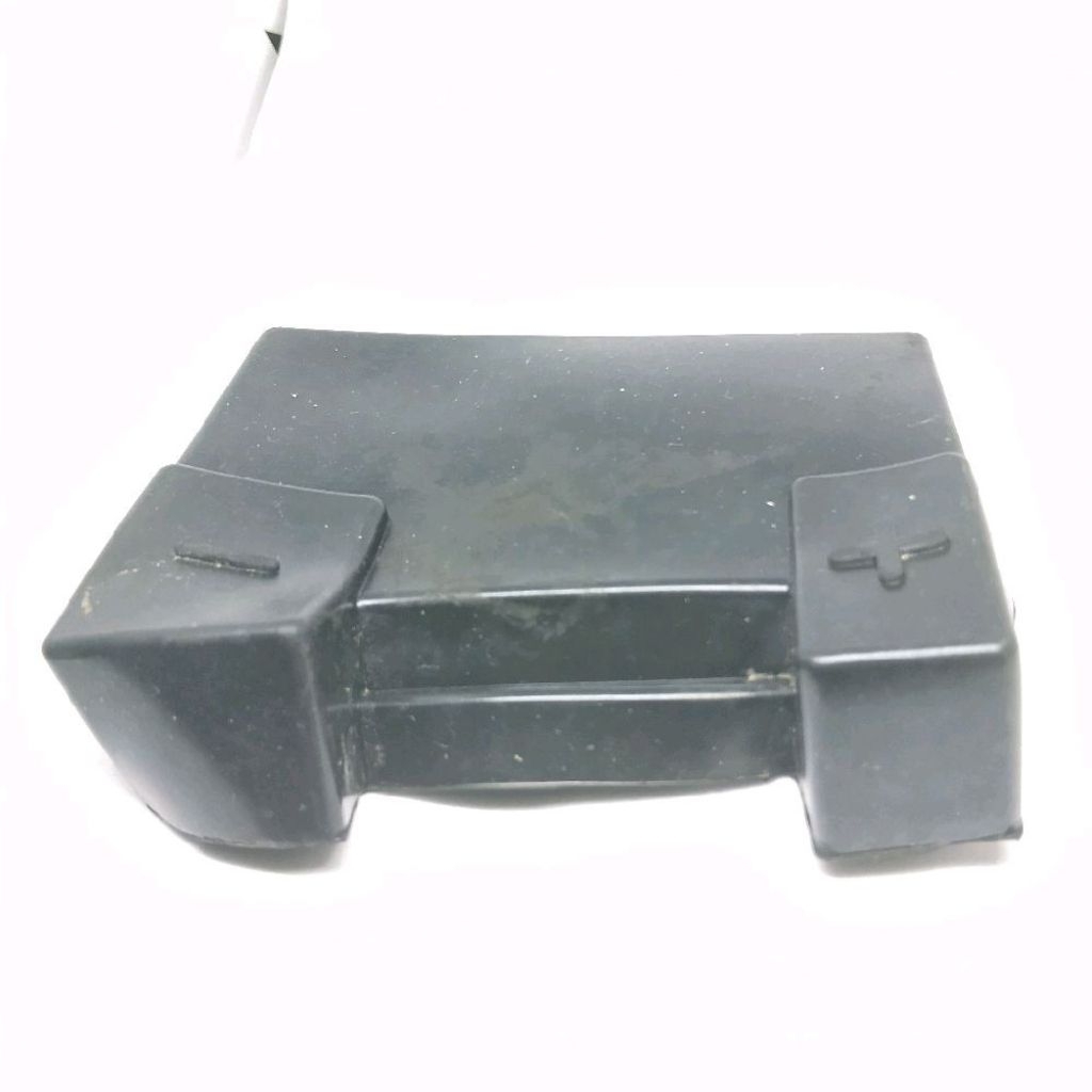 KARET TATAKAN TUTUP AKI HONDA BEAT KARBU VARIO KARBU