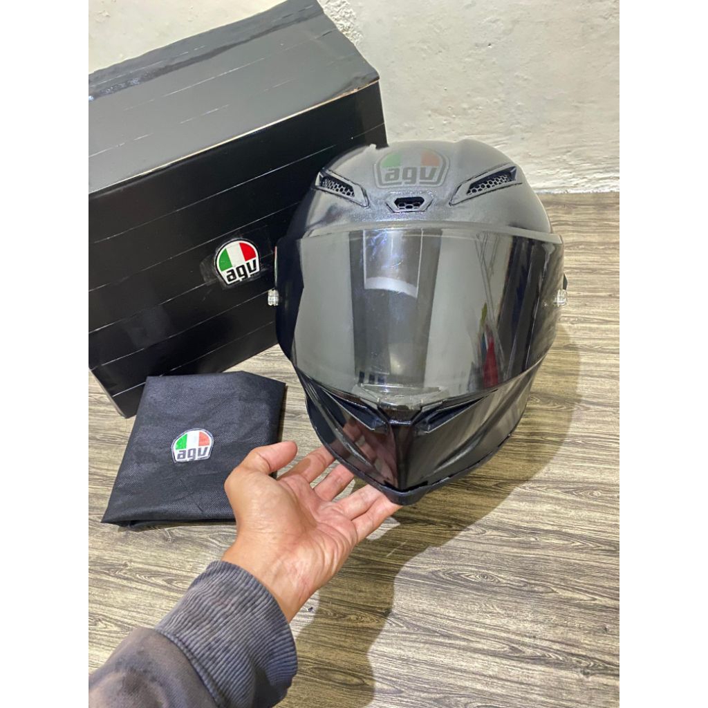 Helm AGV Pista GPR Hitam Glossy (clone 1:1)