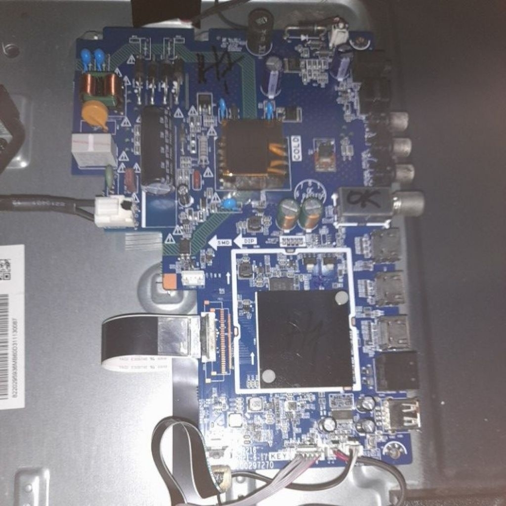 MB Changhong L32H7 hitam