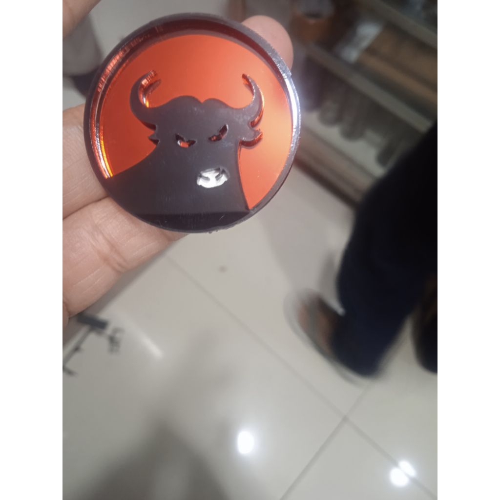 pin PDI PERJUANGAN logo timbul