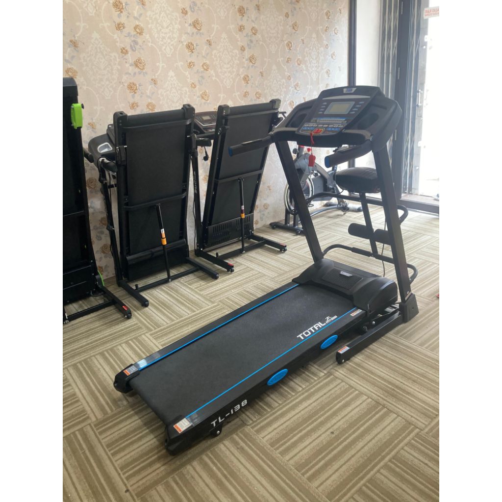 Bekas Display Treadmill Elektrik Automatic Incline TL 138 Total fitnes