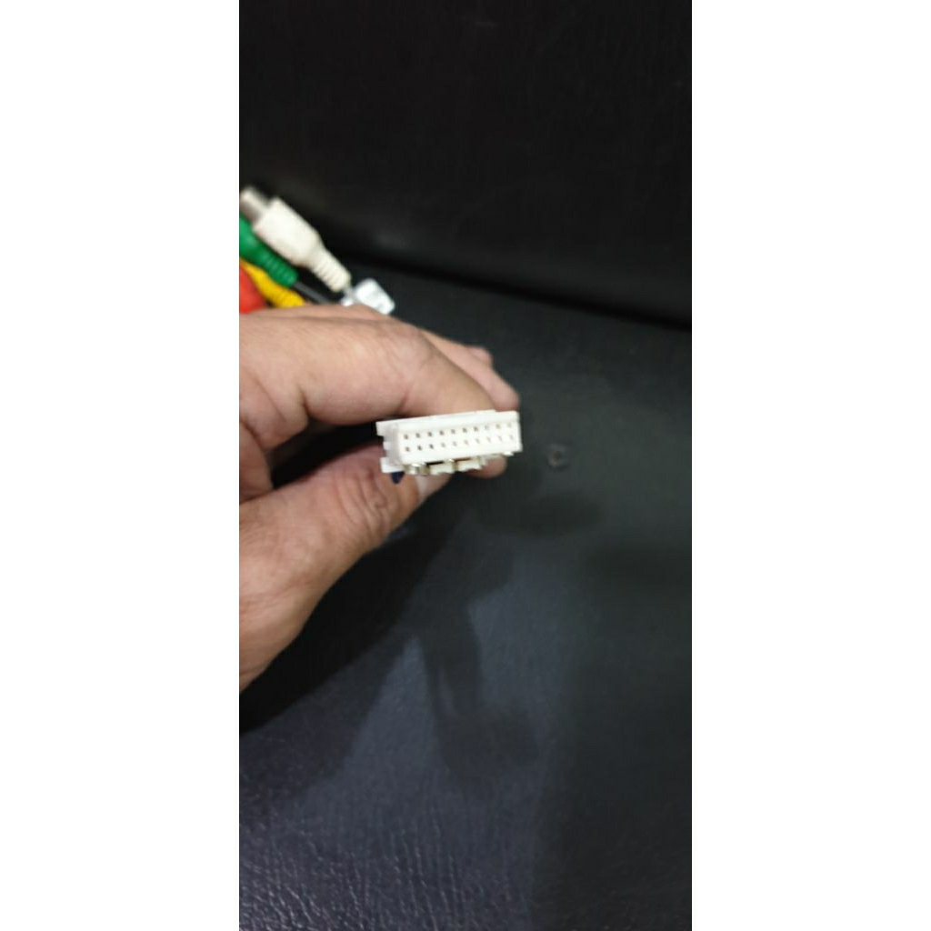Soket Jack RCA Out Audio Video in out  CVBS in untuk head unit mobil android 20 pin