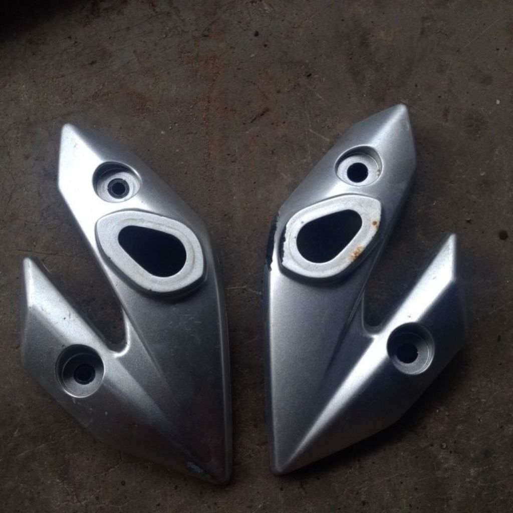 kupingan lampu depan kiri kanan Vixion old original copotan