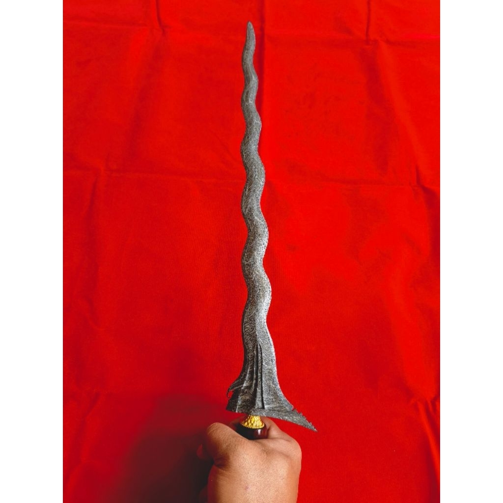 Keris Sengkelat Luk 13 Pamor Nagarrangsang
