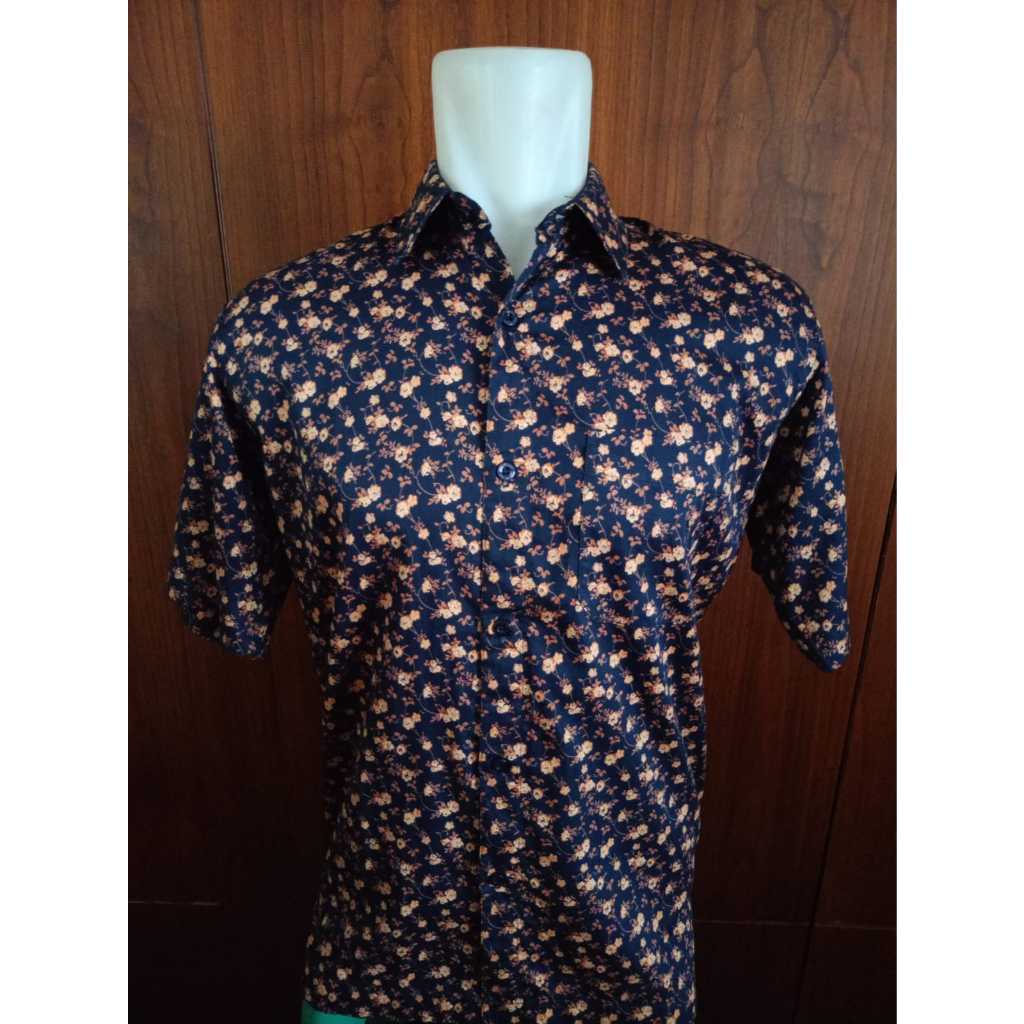 Promo cuci gudang preloved kemeja GF original motif bunga
