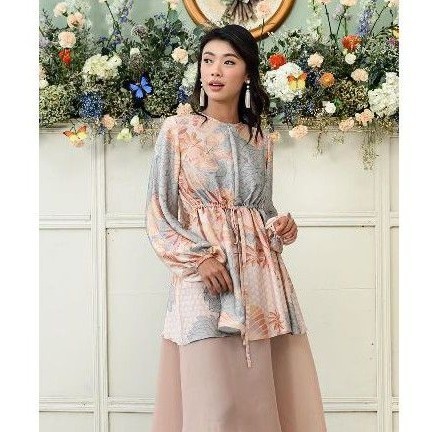 Blouse by Claire by Wearing Klamby