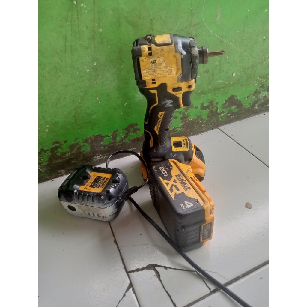 impact driver dewalt dcf 850