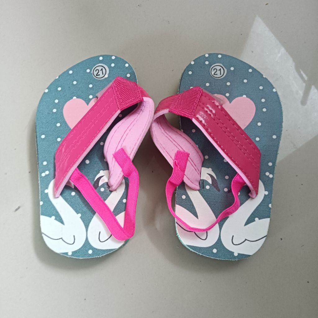 sandal jepit bayi