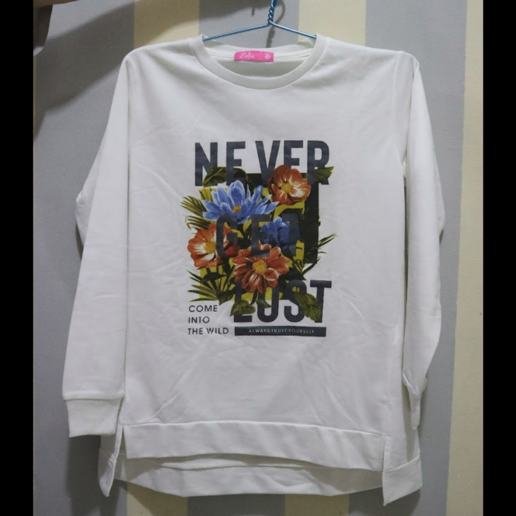 Sweater/Baju Lengan Panjang Zelia - Preloved