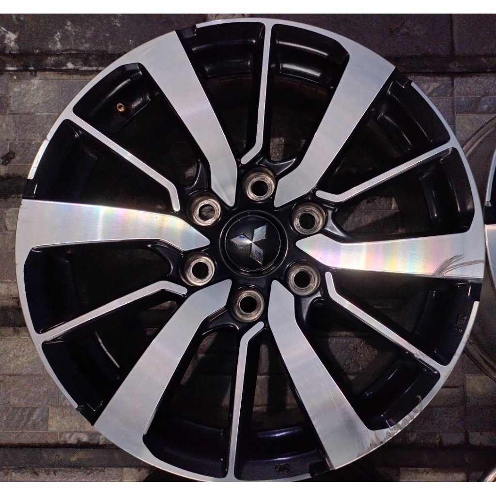 serp velg oem pajero R18