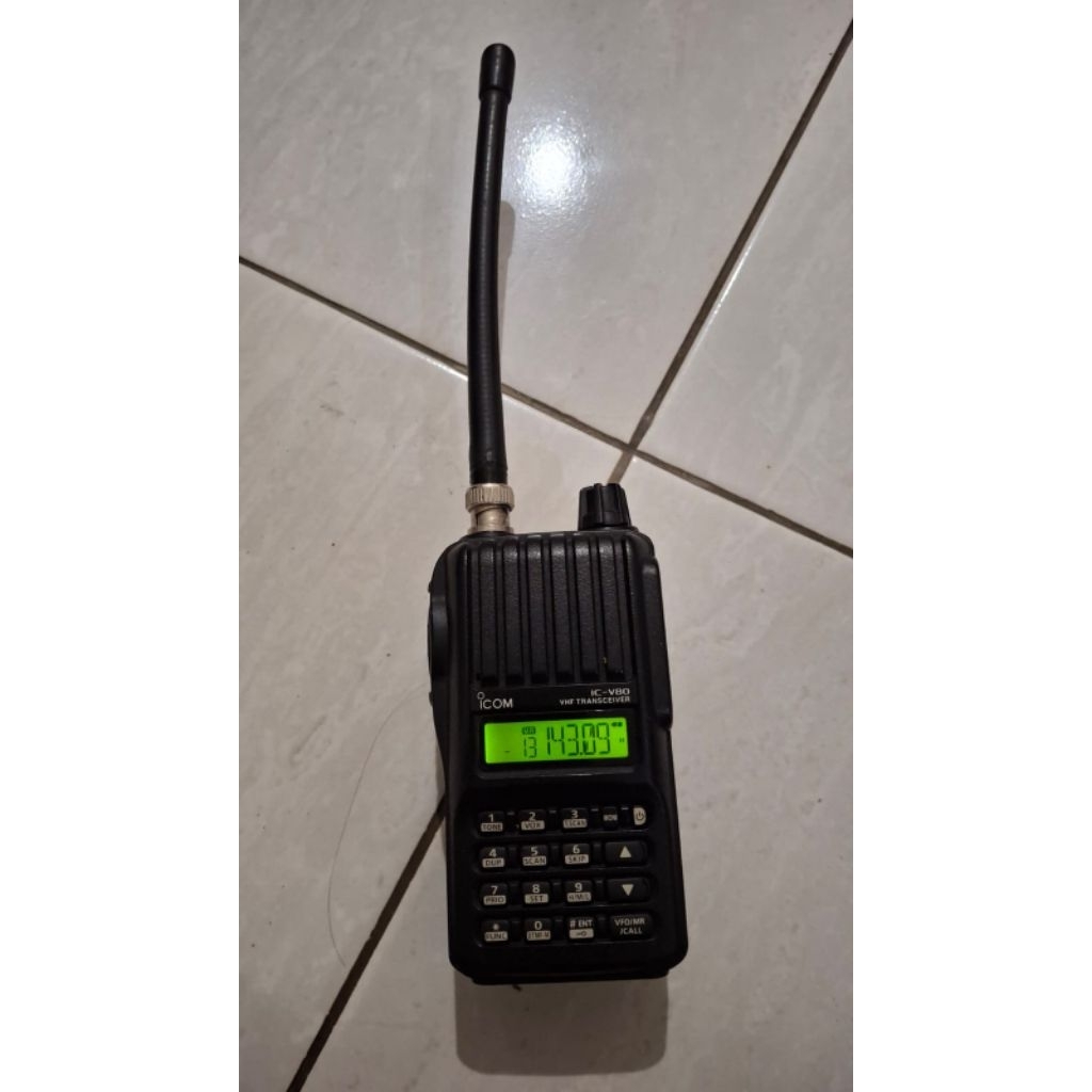HT ICOM V80